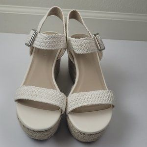 Madden girl champ white, Woman platform sandals, size various.